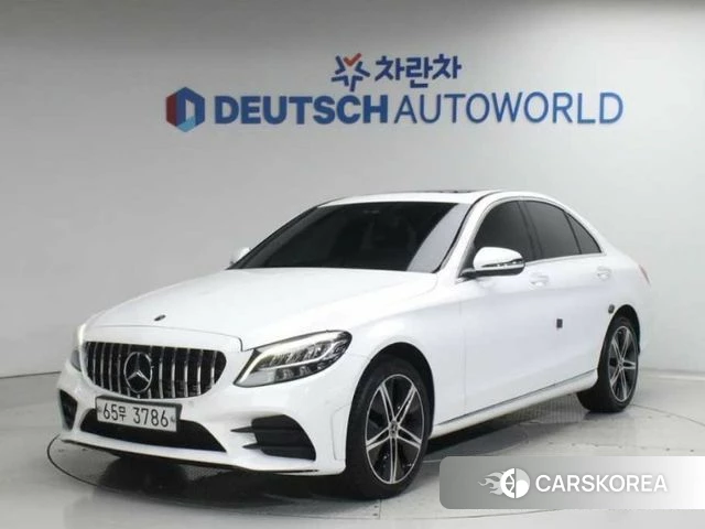 Mercedes-Benz C-Class W205 2019 Белый из Кореи