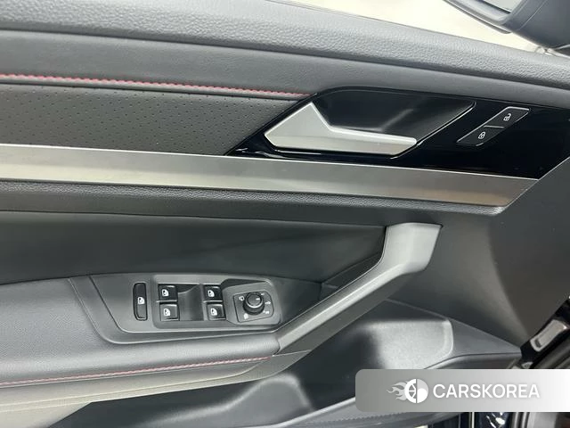 Volkswagen Lavida 2023 Черный из Китая