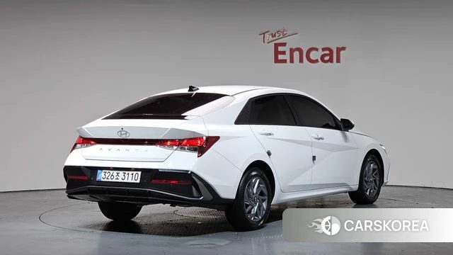 Hyundai The New Avante (CN7) 2025 Белый из Кореи