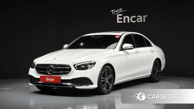 Mercedes-Benz E-Class W213 2022 Белый из Кореи