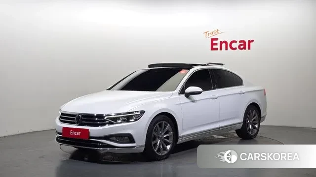 Volkswagen Passat GT (B8) 2022 Белый из Кореи