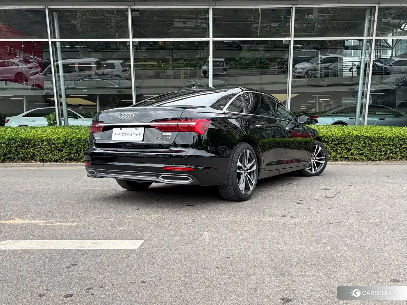 Audi A6L 2022 Черный из Китая