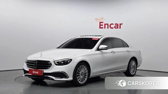 Mercedes-Benz E-Class W213 2021 Белый из Кореи