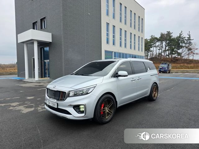 Kia The New Carnival 2019 Серебряный из Кореи