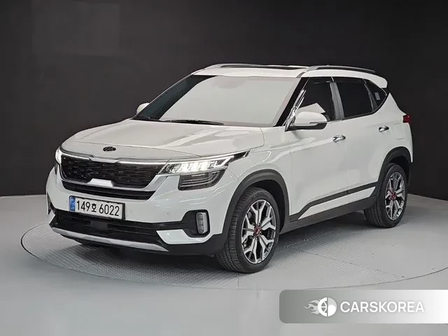 Kia Seltos 2021 Белый из Кореи
