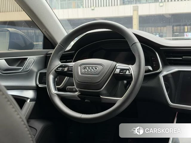 Audi A7L 2024 Черный из Китая