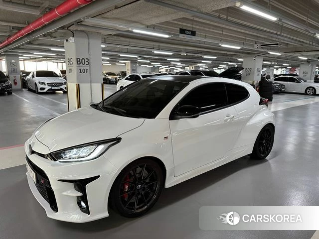 Toyota Yaris (Beats) 2022 Белый из Кореи