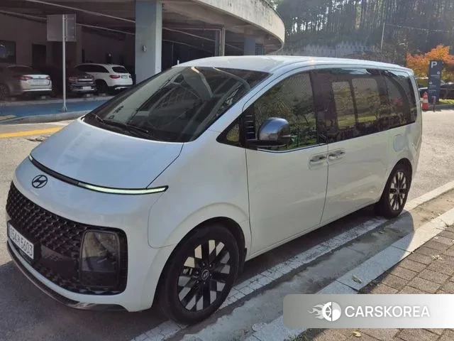 Hyundai Staria 2024 Белый из Кореи