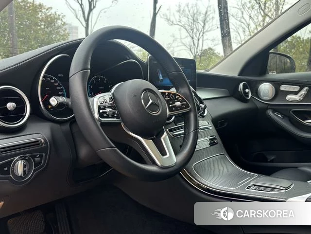 Mercedes-Benz Class C 2019 Белый из Китая