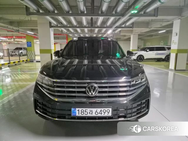 Volkswagen Touareg 3rd generation 2026 Черный из Кореи