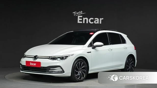 Volkswagen Golf 8th Generation 2023 Белый из Кореи