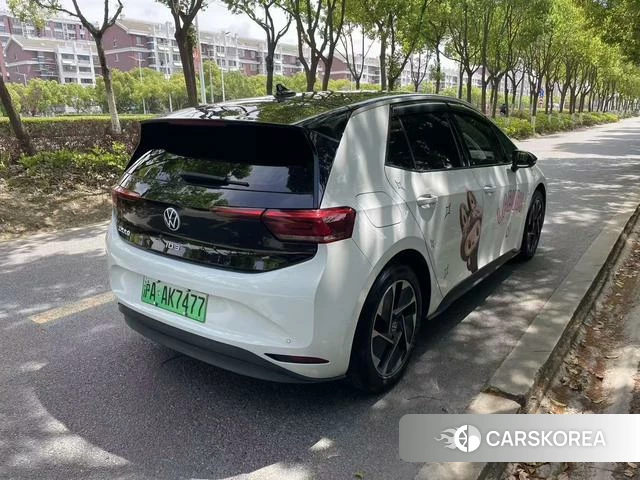 Volkswagen ID.3 2024 Белый из Китая