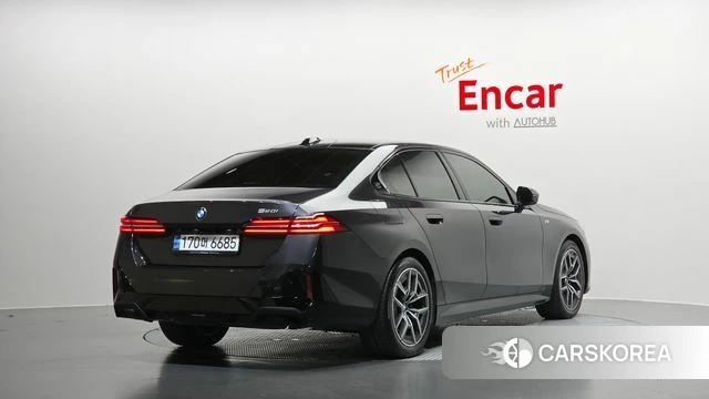 BMW 5 Series (G60) 2024 Серый из Кореи