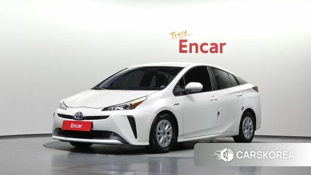 Toyota Prius 4th Generation 2019 Белый из Кореи