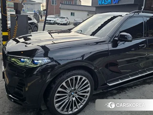 BMW X7 (G07) 2022 Черный из Кореи