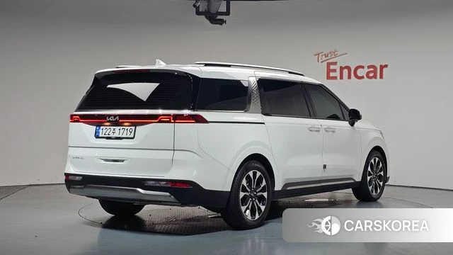 Kia Carnival 4th generation 2023 Белый из Кореи