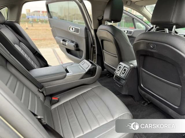 Citroen C6 2018 Шампань из Китая