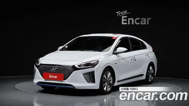 Hyundai Ionic Hybrid 2018 Белый из Кореи