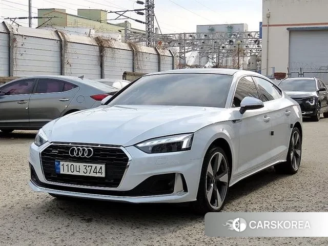 Audi A5 (F5) 2021 Белый из Кореи
