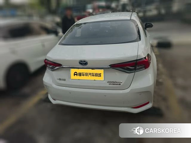 Toyota Corolla 2024 Белый из Китая