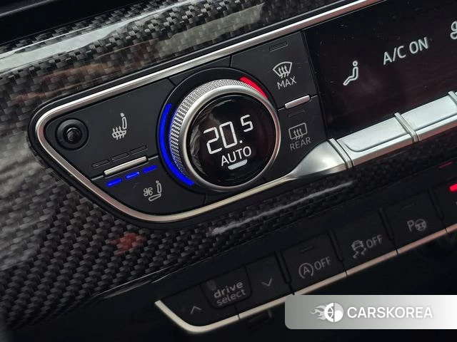 Audi A4L 2021 Темно-серый из Китая