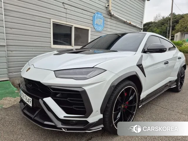 Lamborghini Urus 2019 Белый из Кореи
