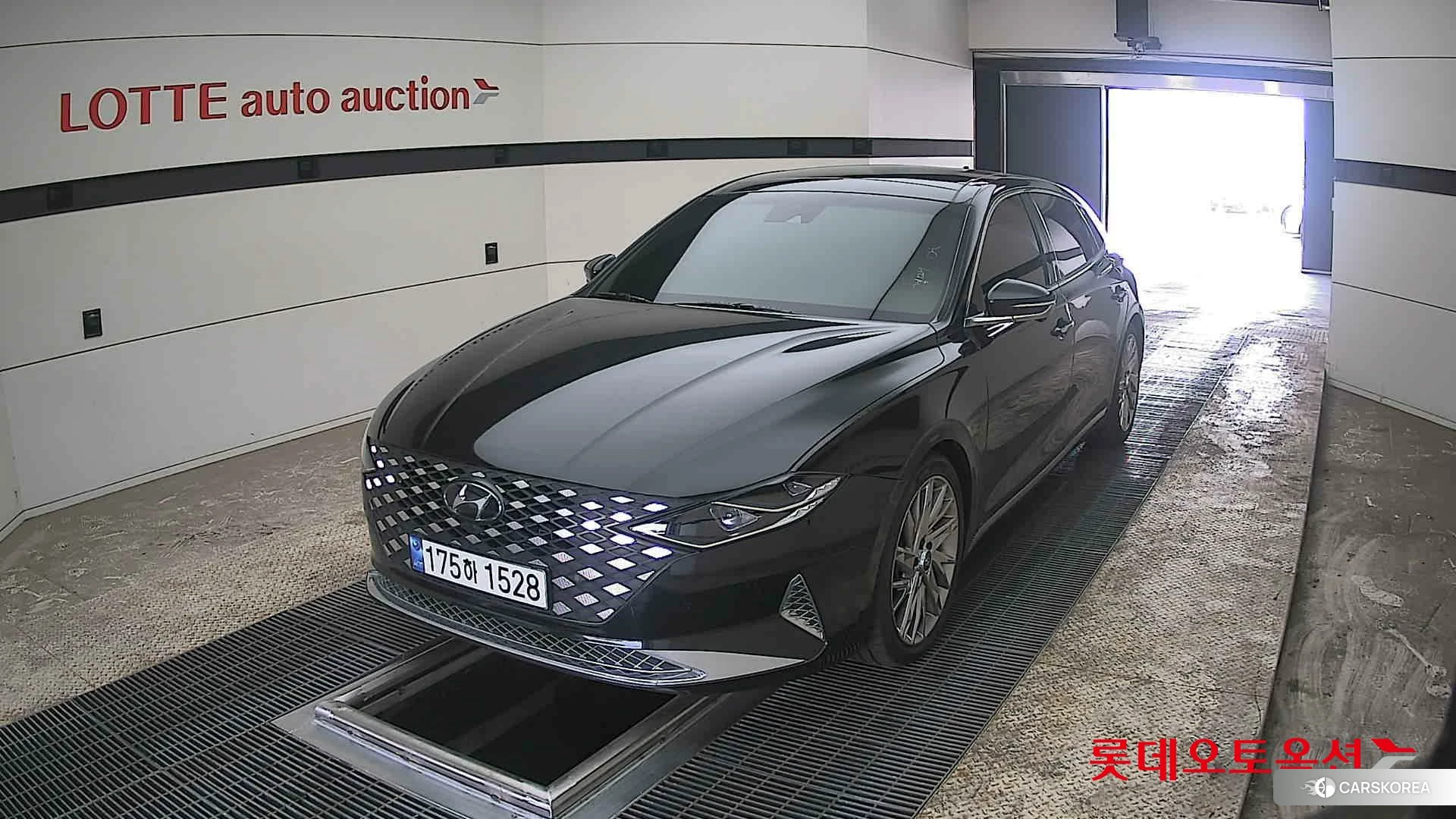 Hyundai Grandeur 2021 Midnight Black из Кореи