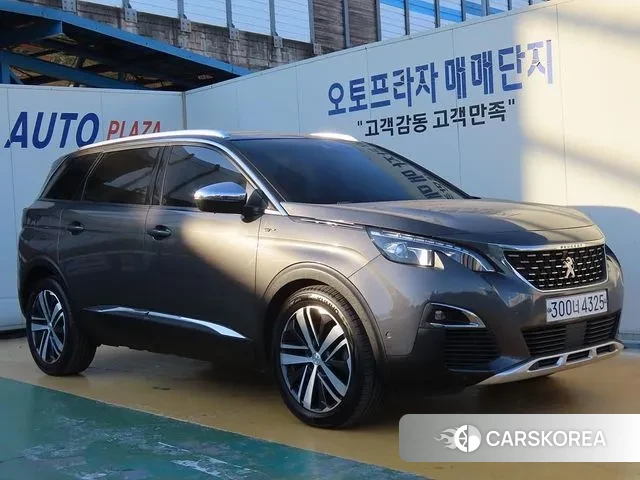 Peugeot 5008 second generation 2018 Серый из Кореи