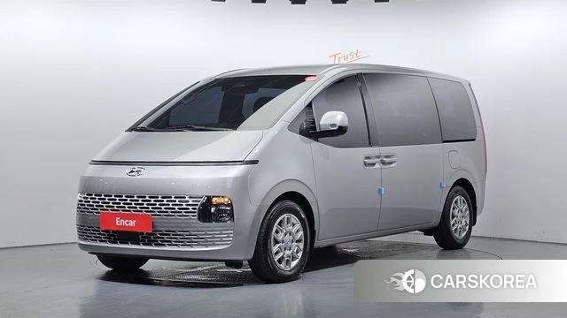 Hyundai Staria 2023 Серебряный из Кореи