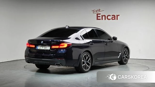 BMW 5 Series (G30) 2022 Черный из Кореи