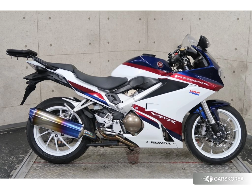 Проданный Honda VFR800F 2020 из Японии