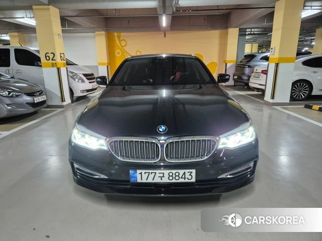 BMW 5 Series (G30) 2018 Черный из Кореи
