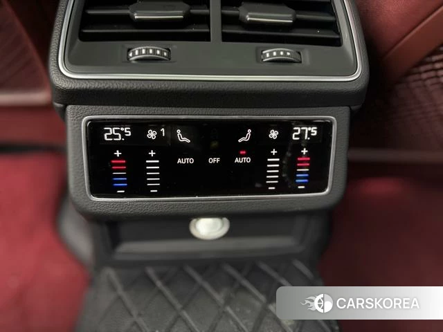 Audi A6L 2021 Темно-серый из Китая
