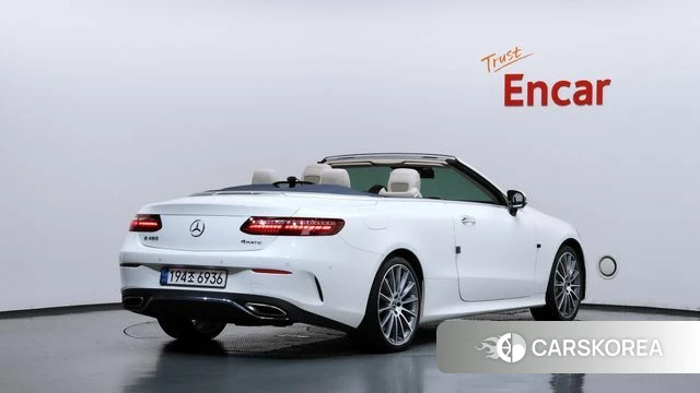 Mercedes-Benz E-Class W213 2021 Белый из Кореи