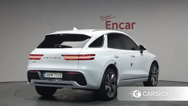 Genesis GV70 2022 Белый из Кореи