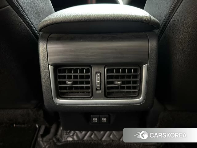 Toyota Camry 2022 Белый из Китая