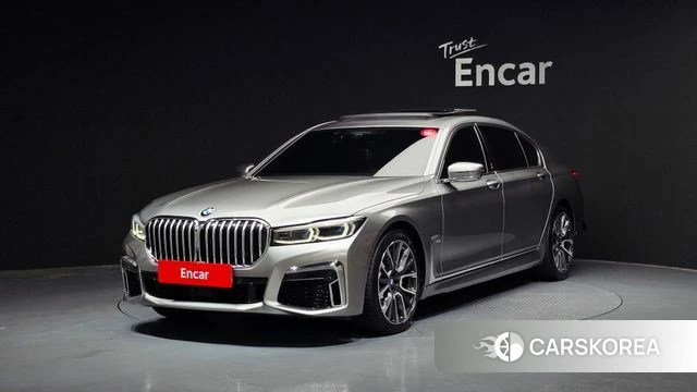 BMW 7 Series (G11) 2021 Серебристо-серый из Кореи