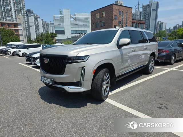 Cadillac Escalade 5th Generation 2021 Песочный из Кореи