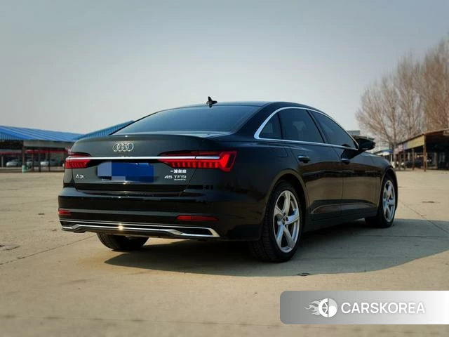 Audi A6L 2023 Черный из Китая