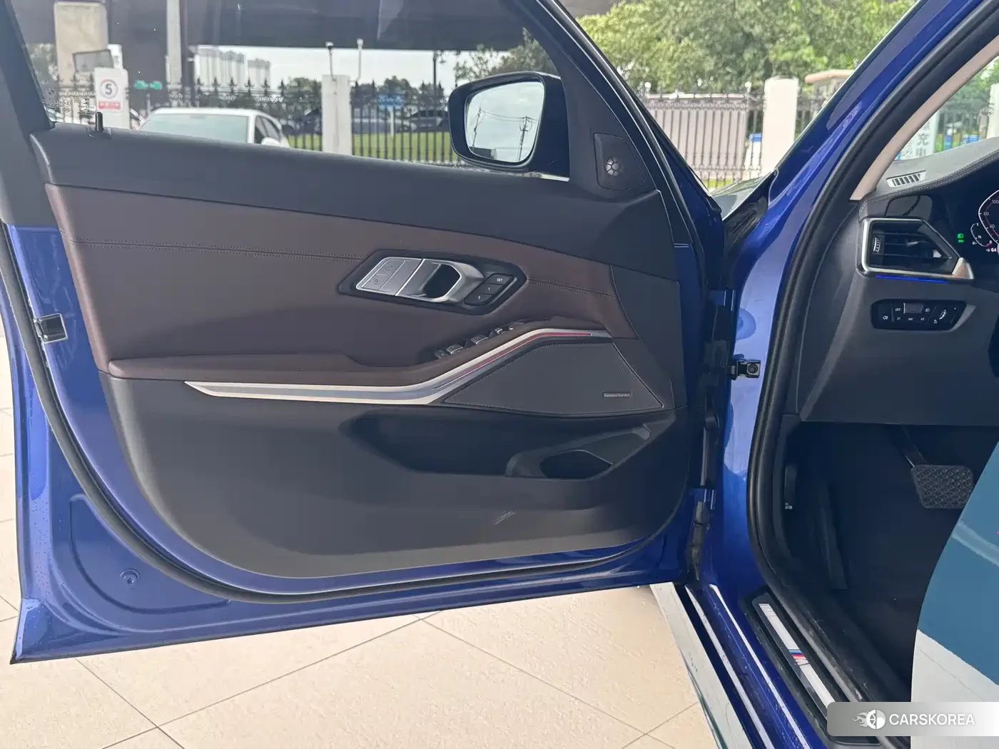 BMW 3 series 2019 Синий из Китая