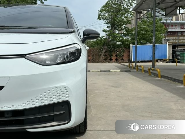 Volkswagen ID.3 2023 Белый из Китая