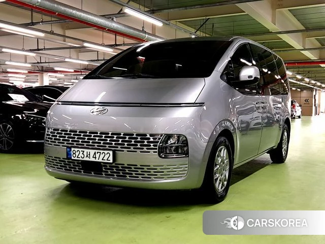 Hyundai Staria 2022 Серебристо-серый из Кореи