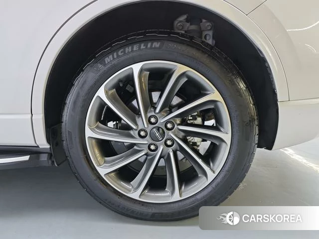 Lincoln Adventurer PHEV 2022 Белый из Китая