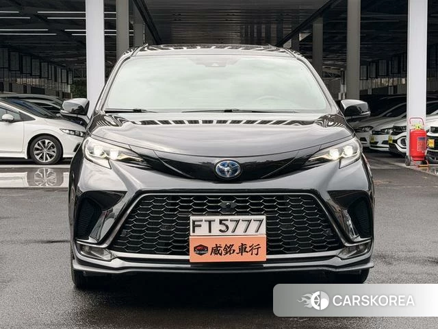 Toyota Grevia 2023 Темно-серый из Китая