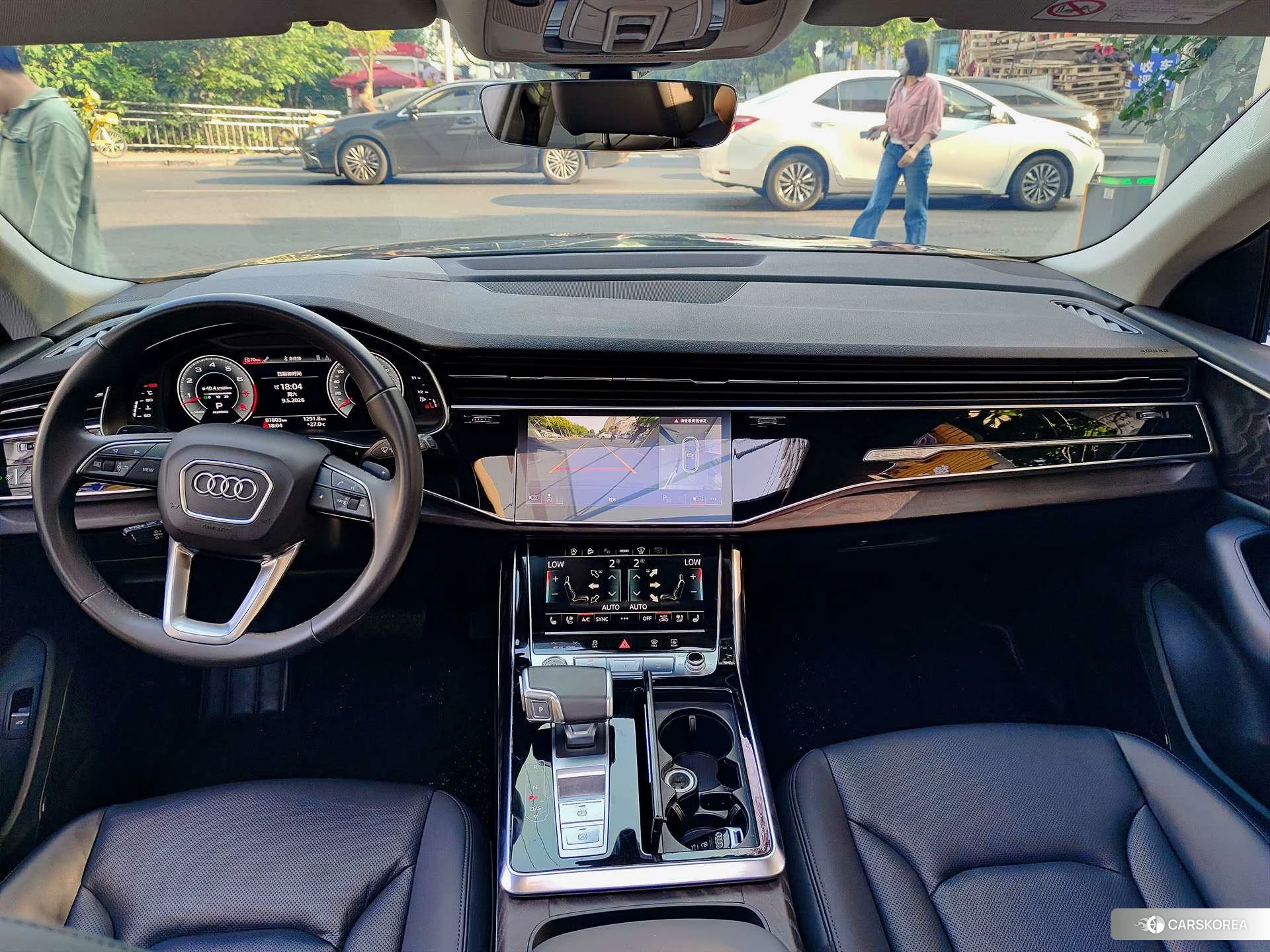 Audi Q8 2021 Черный из Китая