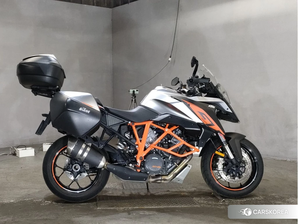 Проданный KTM 1290 SUPER DUKE GT 2017 из Японии