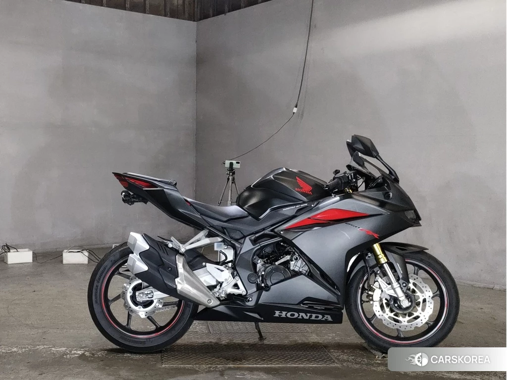 Проданный Honda CBR250RR 2017 из Японии
