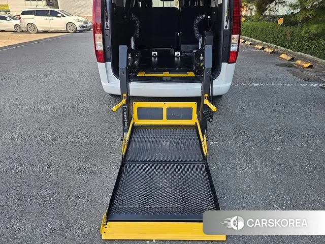 Hyundai Staria 2023 Белый из Кореи