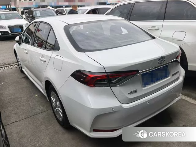 Toyota Corolla 2023 Белый из Китая
