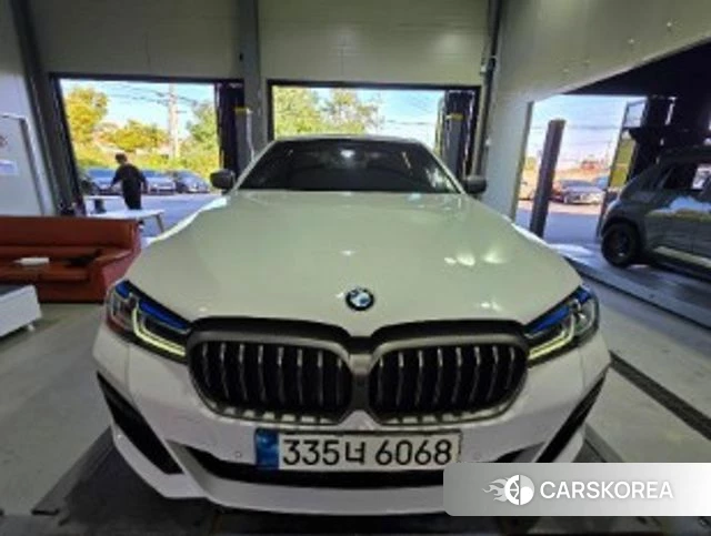 BMW 5 Series (G30) 2021 Белый из Кореи